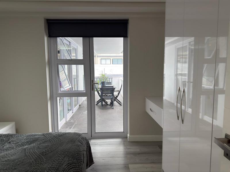 3 Bedroom Property for Sale in Sea Point Western Cape